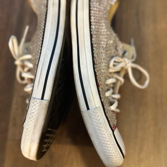 CONVERSE ALL STAR WHITE CUSTOMIZED using CRYSTALS Wedding Or For Fun Shoe Size 9 - Picture 9 of 13